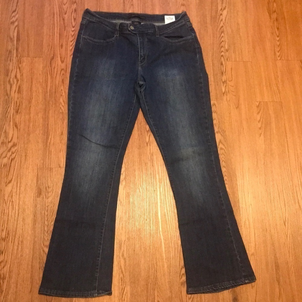 𝅺levi’s Mid Rise Skinny Bootcut Jeans 16